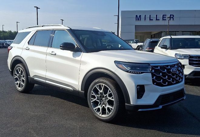 Ford Explorer Platinum 2025